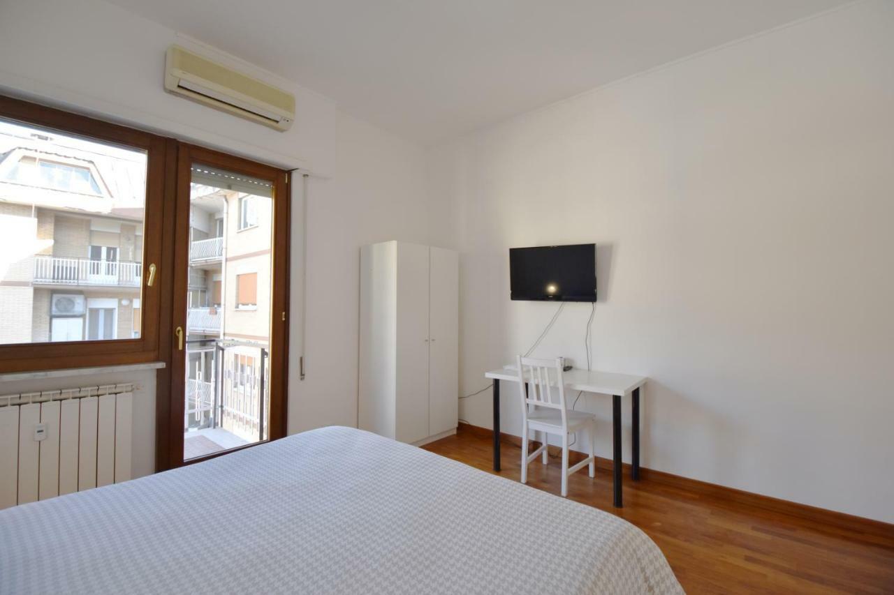 Nice And Warm Rooms Roma Exterior foto